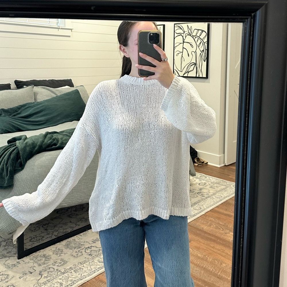 Abercrombie & Fitch White Crewneck Knit Sweater